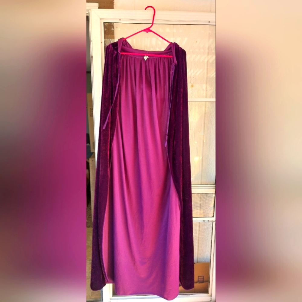 One size velvet purple cloak